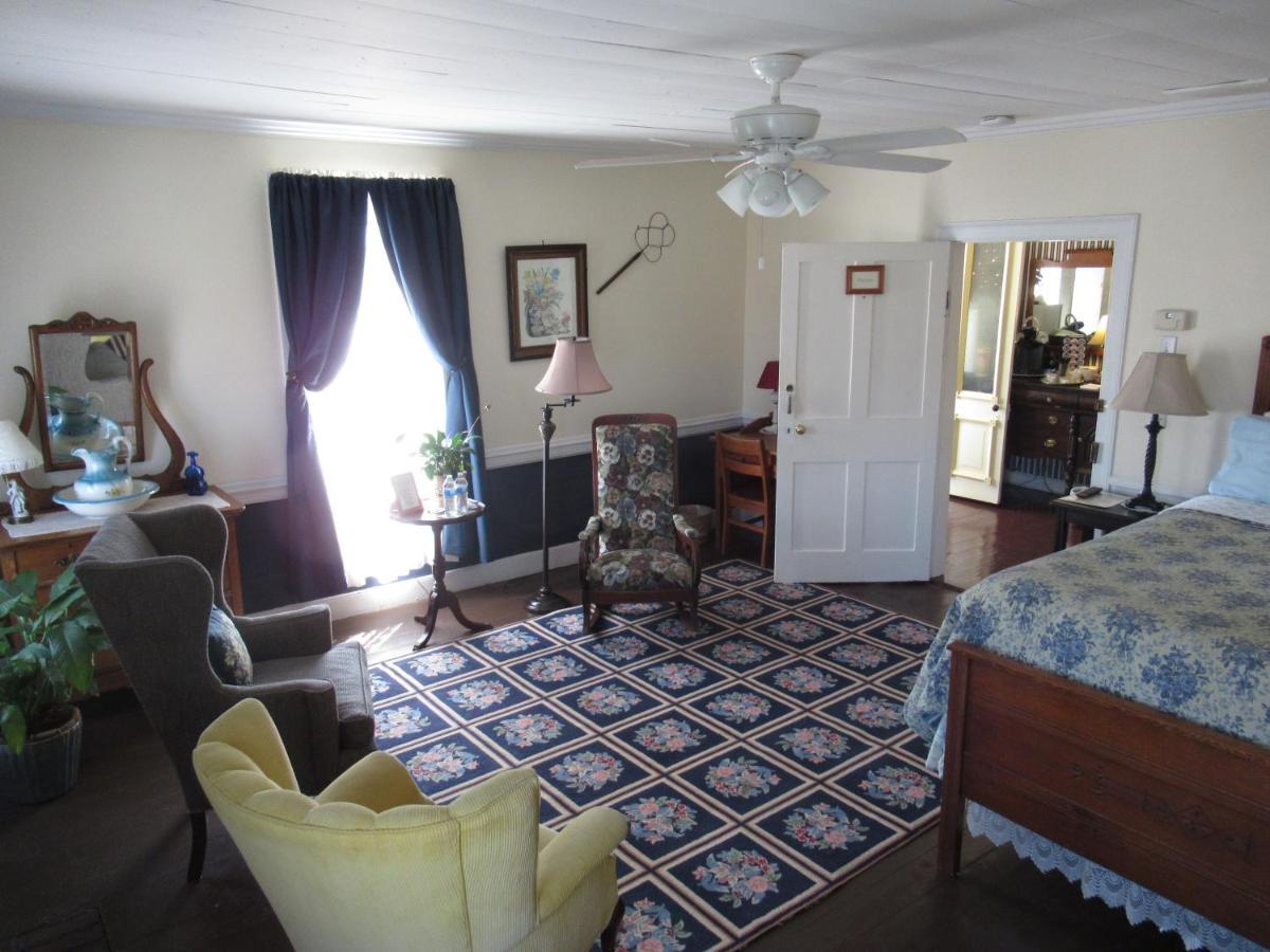 Carrier Houses Bed & Breakfast Rutherfordton Exterior photo