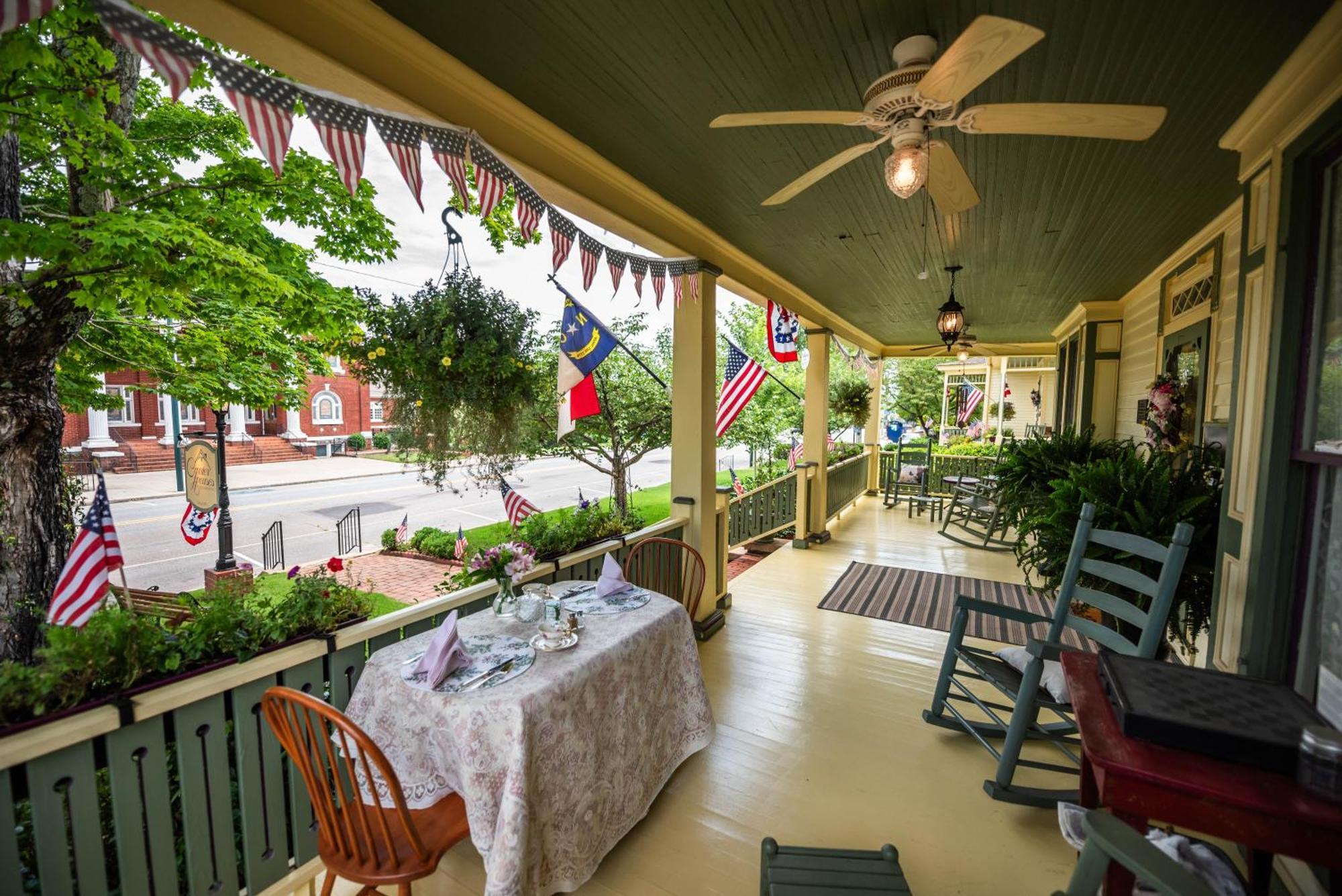 Carrier Houses Bed & Breakfast Rutherfordton Exterior photo