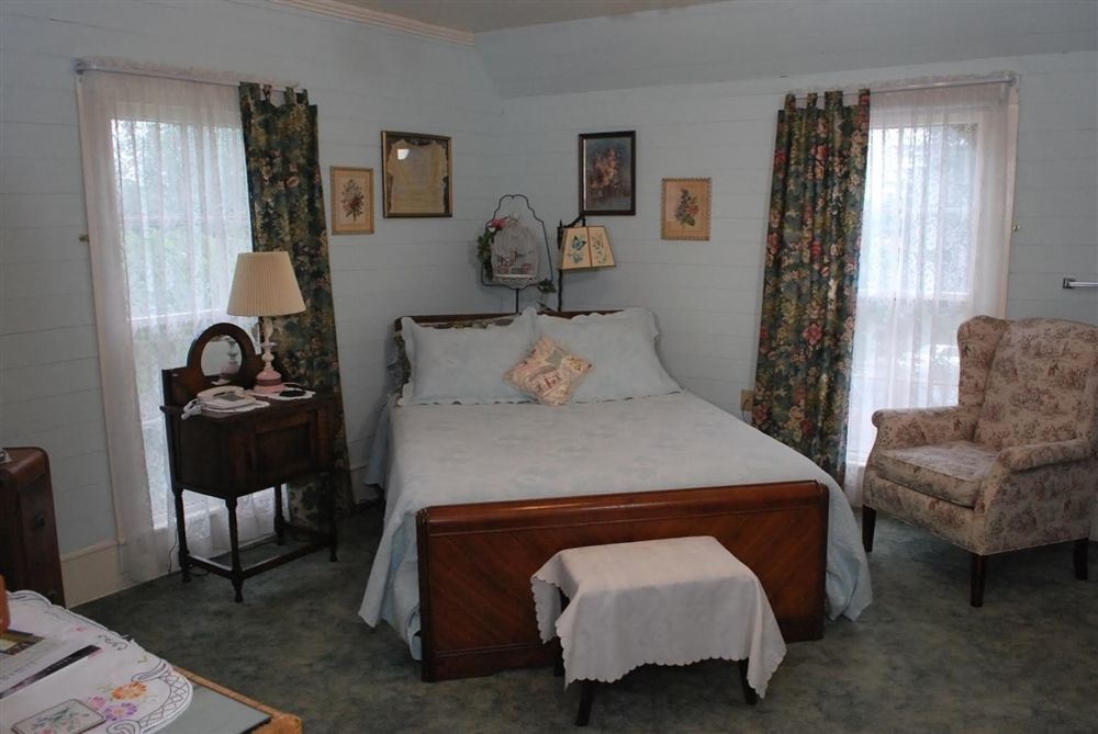 Carrier Houses Bed & Breakfast Rutherfordton Exterior photo